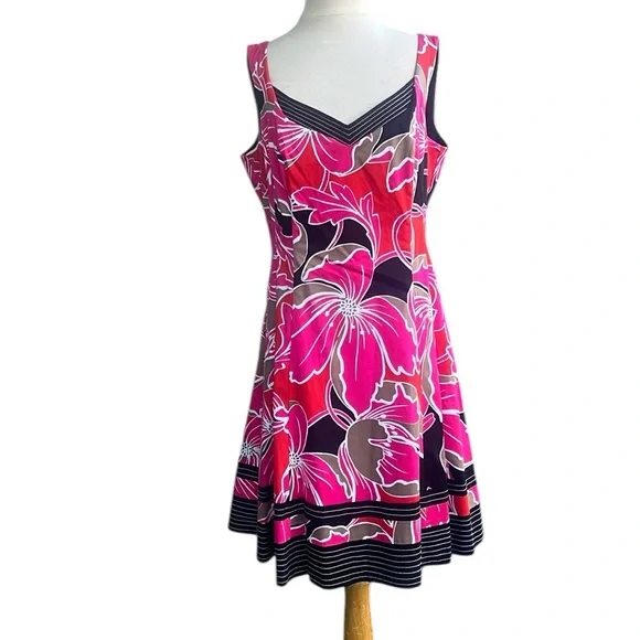 green emerald velvet dress Nine West Multi Color Print Cap Sleeve Fit & Flare Dress main image 0